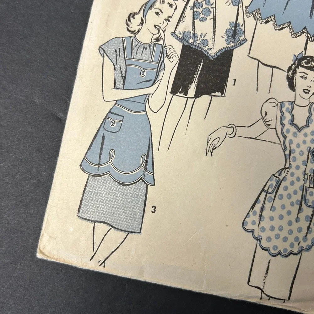 Vintage 40's 4312 Apron Advance Sewing Pattern Women Medium Scalloped Bib Apron